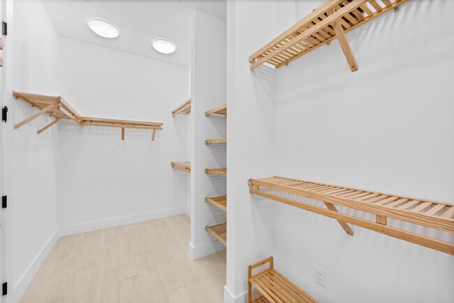 Building Photo - 15763 Longboat Key Dr