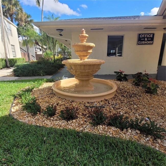 Building Photo - 8301 SW 142nd Ave