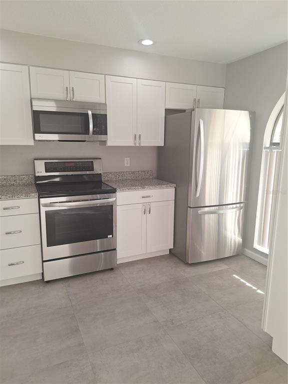 Building Photo - 3583 Whispering Oaks Ln