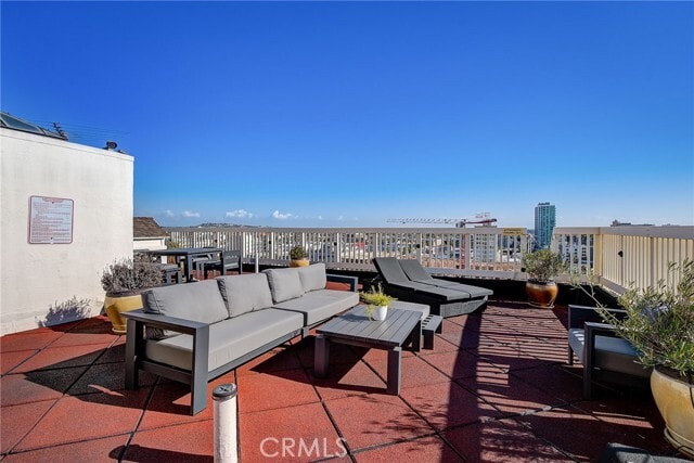 Building Photo - 315 W 3rd St