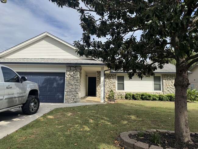 Building Photo - 1209 N Ironwood Pl