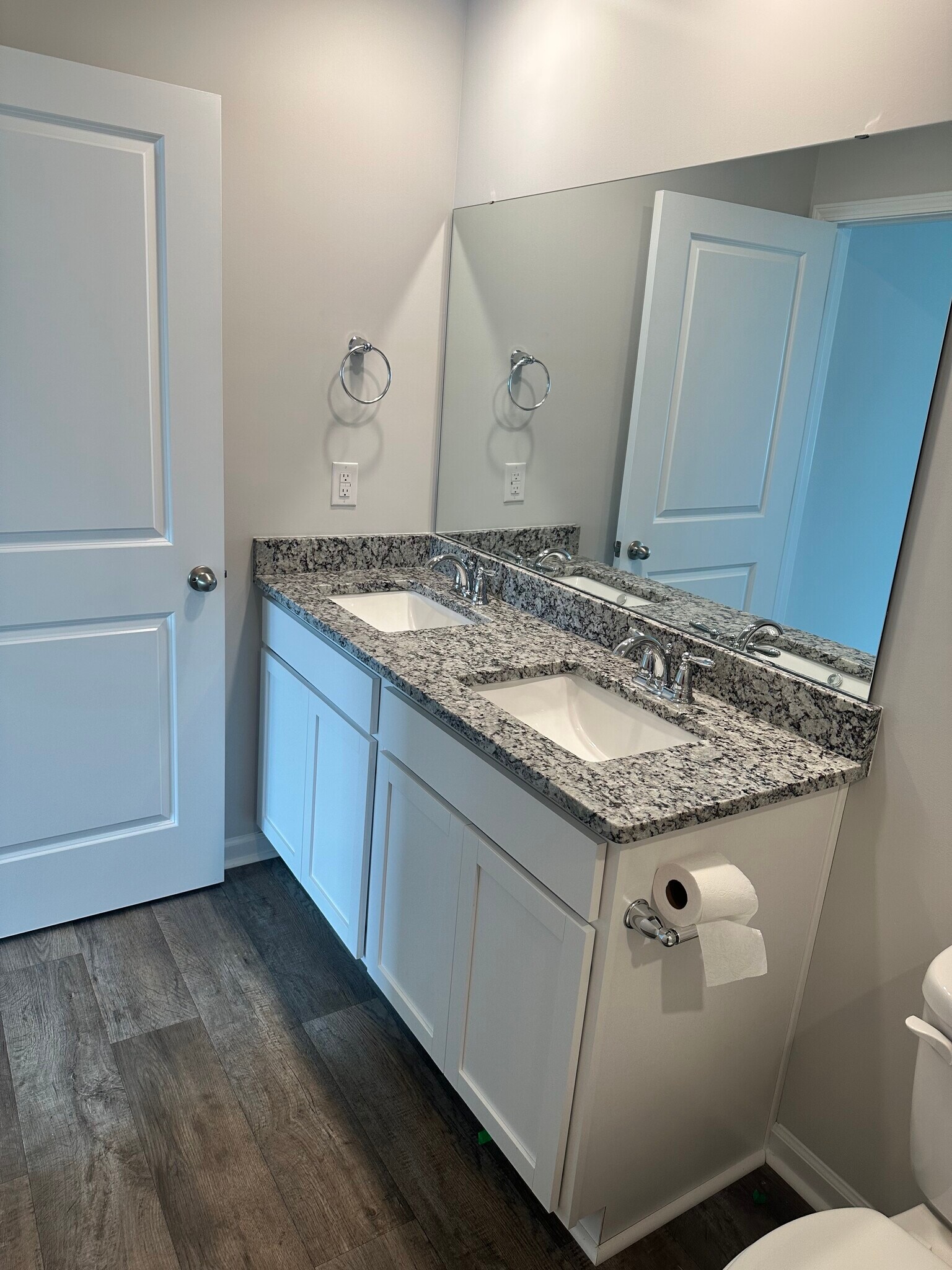Master bathroom - 4162 High Glen Dr