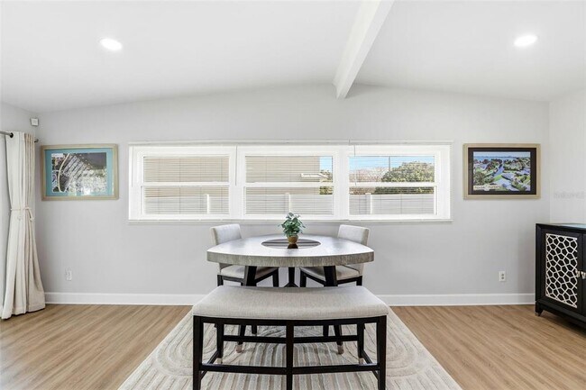 Building Photo - 2705 Gulfstream Rd