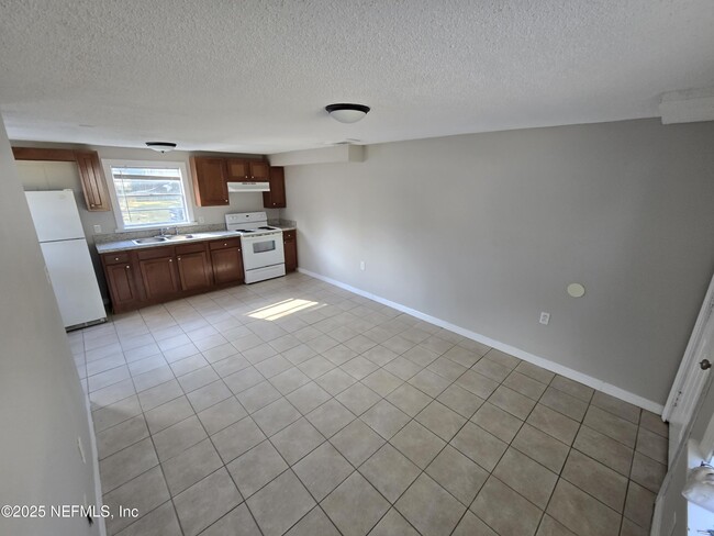 Building Photo - 5156 107th St