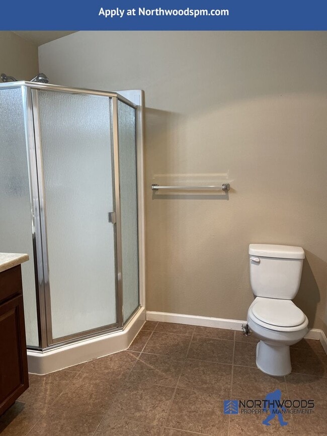 Building Photo - Nice 2 Bedroom 2 Bathroom 2 Story-Town Home-White City