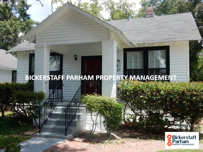 Primary Photo - Home Located off Lawyers Lane!