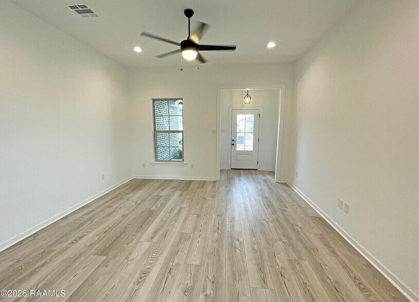 Building Photo - 3413 Autumn Pk Dr