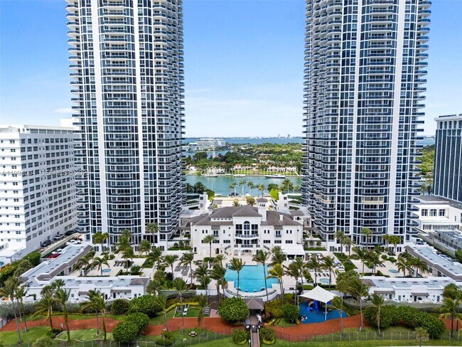 Building Photo - 4779 Collins Ave