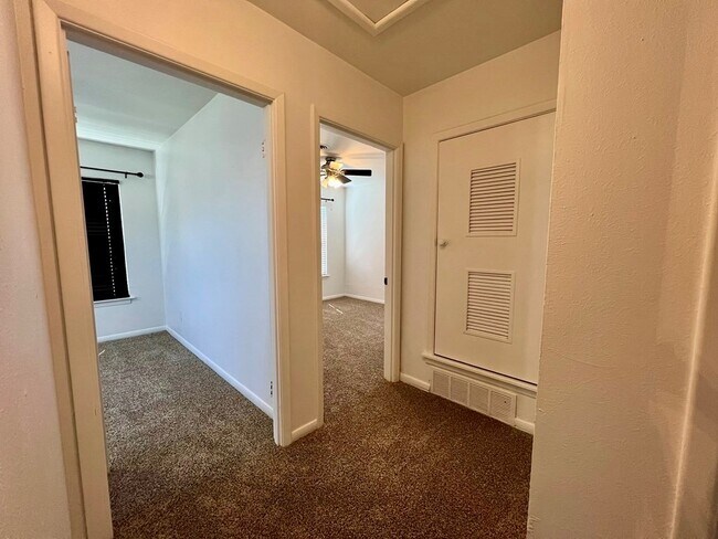 Building Photo - 1803 Fernwood St