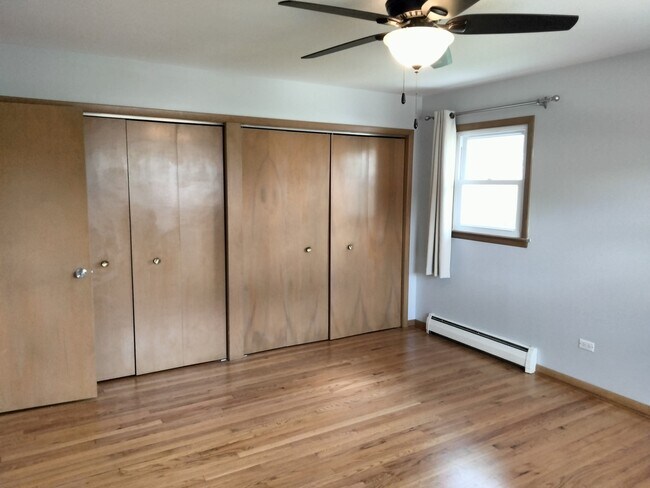 Building Photo - 904 S Edward St