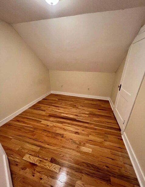 Building Photo - 62 Quaker Ln S