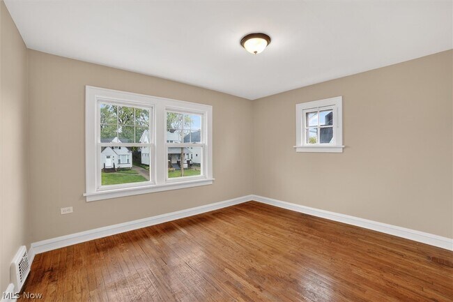 Building Photo - 4874 E 95th St