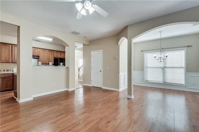 Building Photo - 2271 Oakland Downs Way