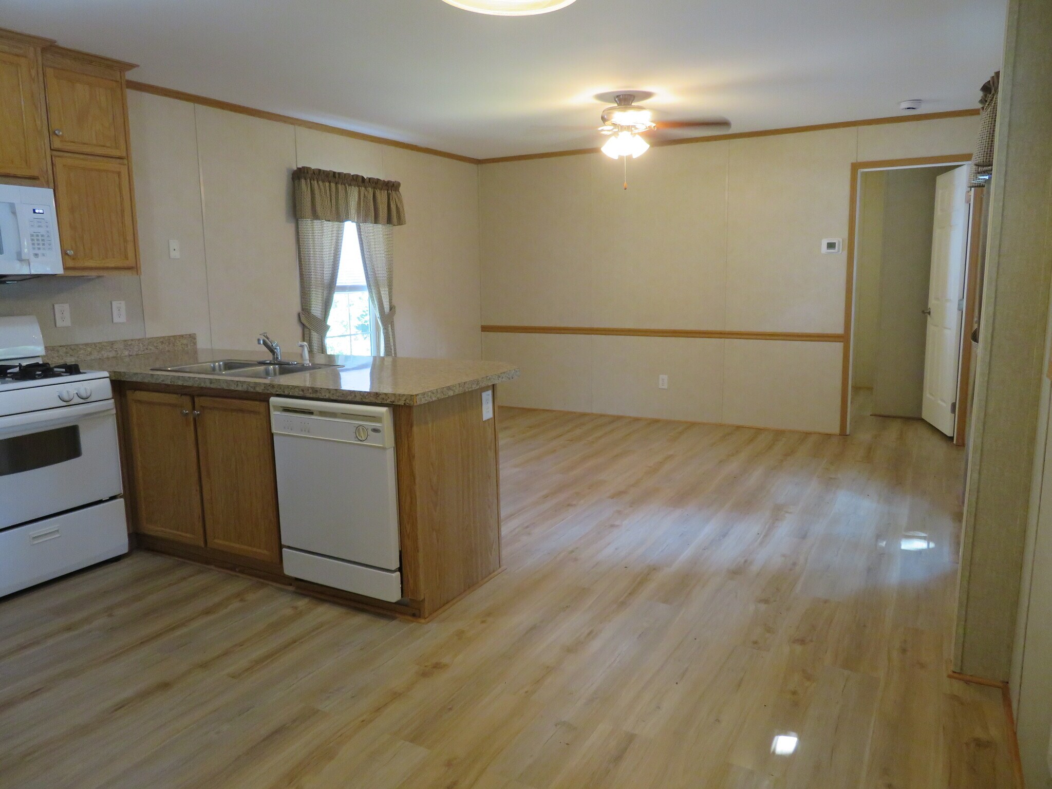 Building Photo - 37 Bircher Ave
