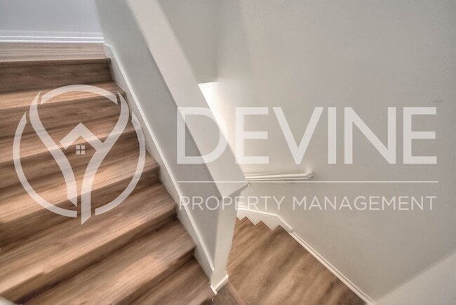 Building Photo - Move-In Ready Home