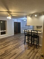 Building Photo - 23240 Chestnut Oak Ct