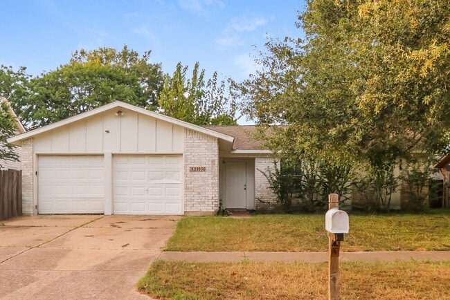 Building Photo - 22630 Leedstown Ln