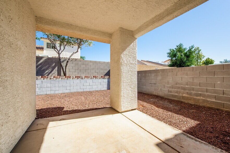 Building Photo - 7728 Donald Nelson Ave