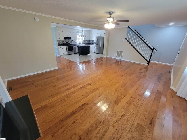 Building Photo - 503 Hillandale Rd