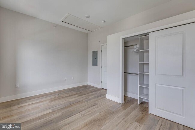 Building Photo - 1535 N 6th St