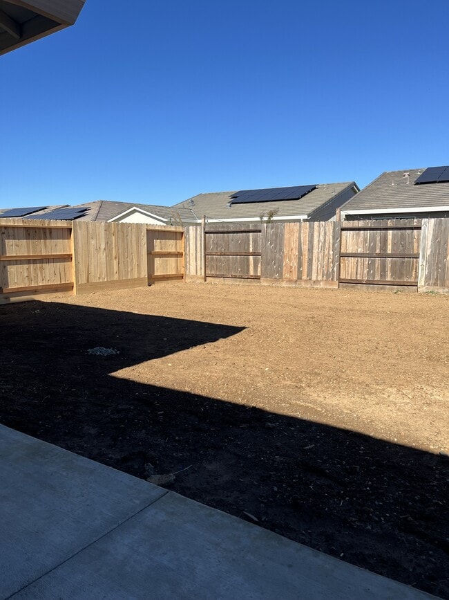 Building Photo - 1761 Lockwood Dr