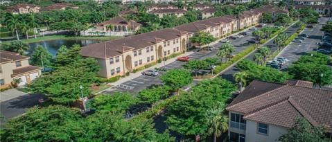 Building Photo - 15561 Bellamar Dr