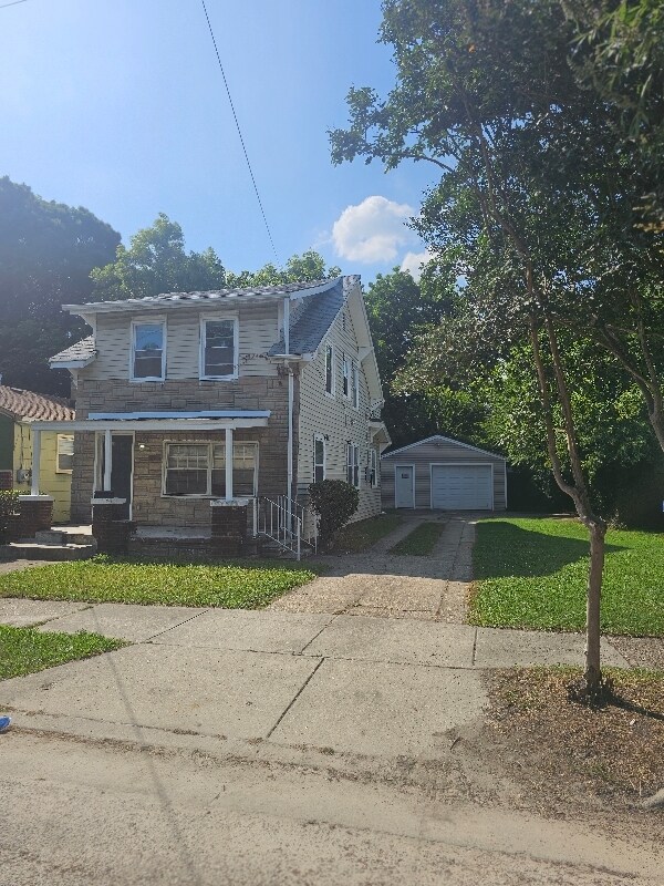 Building Photo - 1021 30th St