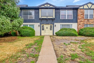 Building Photo - 2902 Airport Rd