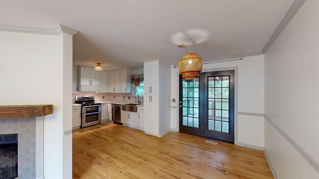 Building Photo - 107 Nimitz Cir