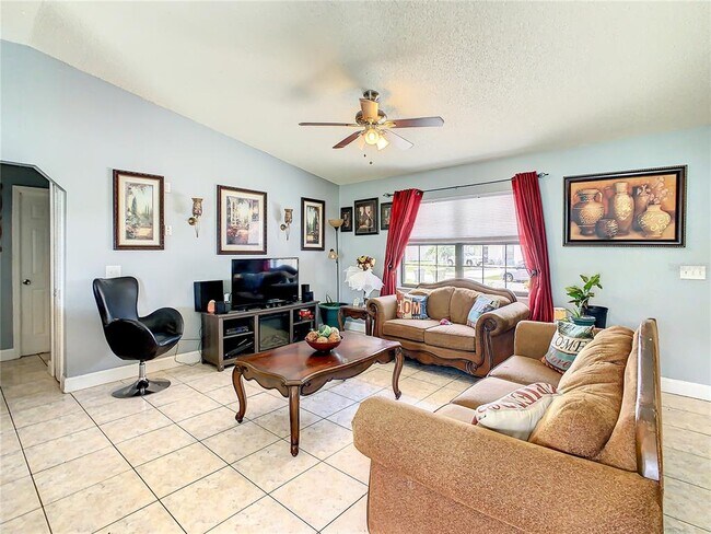 Building Photo - 853 Blanc Ct