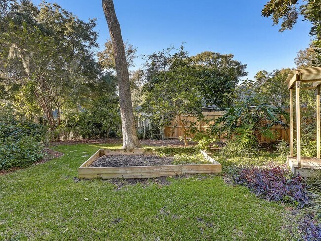 Building Photo - Amelia Island Home w pool