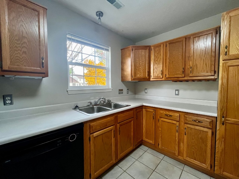 Building Photo - 7717 Frontier Ave