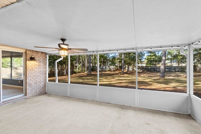 Building Photo - 1895 Everglades Dr