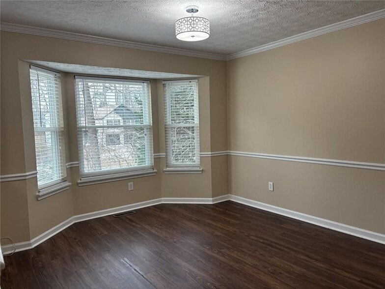 Building Photo - 3410 Camens Ct NE