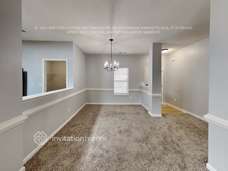 Building Photo - 605 City Park Dr