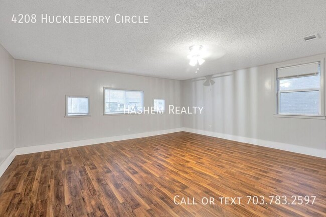 Building Photo - 4208 Huckleberry Cir