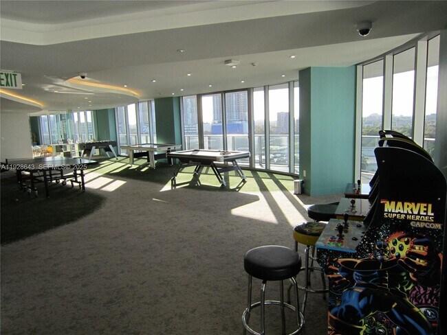 Building Photo - 488 NE 18th St