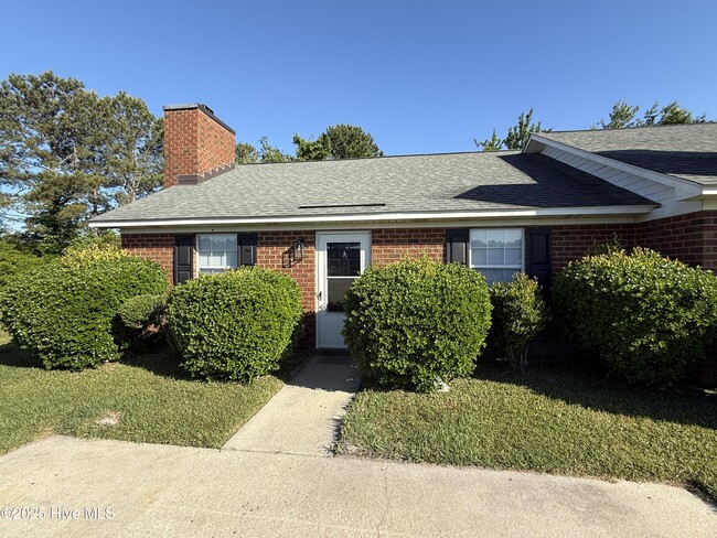 Primary Photo - 1200 Peyton Cir