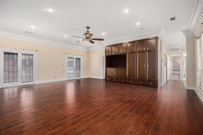 Building Photo - 7415 Naremore Dr