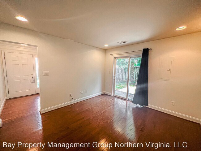 Building Photo - 3 br, 2.5 bath House - 11912 Hayes Station...