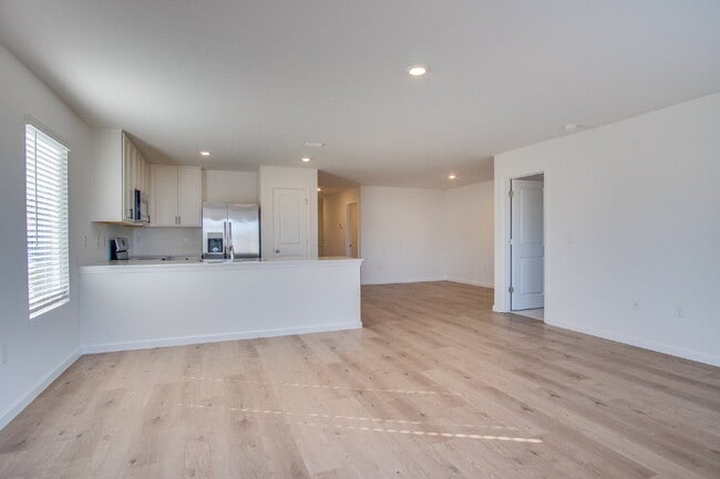 Building Photo - Brand New! 4BR/2BA Home in Eagles Ridge – High-Speed Internet Included – Military Deposit Special