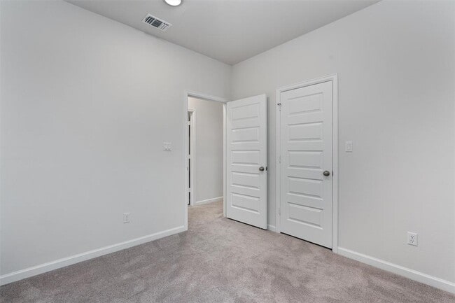 Building Photo - 2437 Burberry Ln