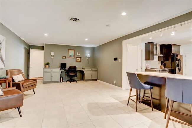 Building Photo - 10202 Raritan Dr