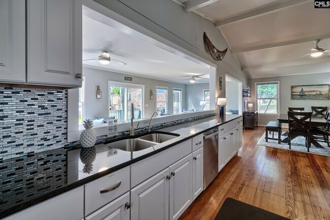 Building Photo - 435 State Rd S-32-1194