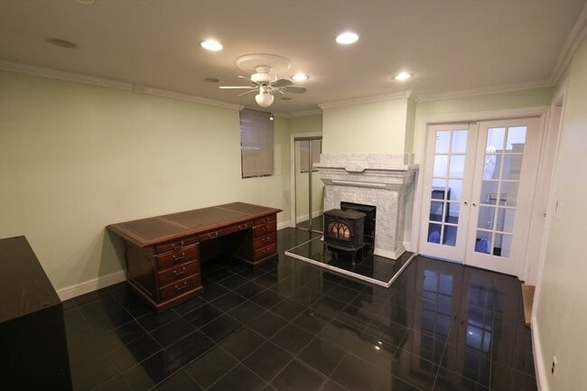 Building Photo - 235 Savin Hill Ave
