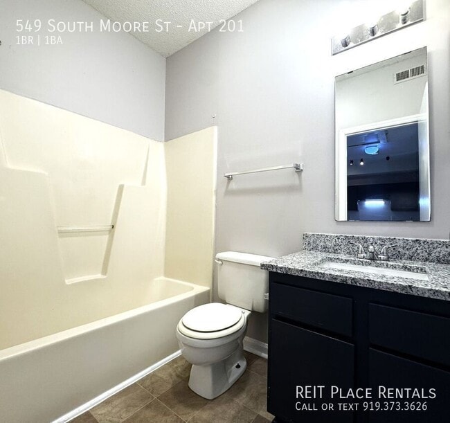 Building Photo - 549 S Moore St