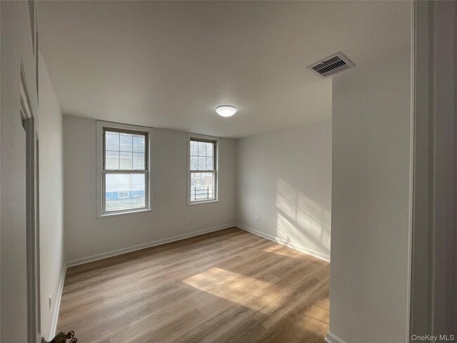 Building Photo - 46 Gordon St