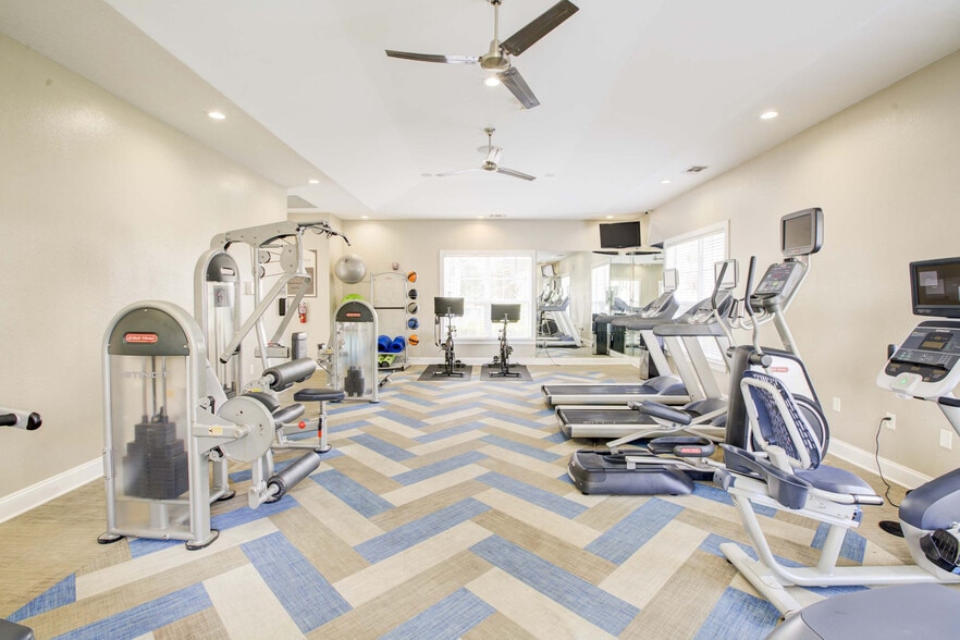Arbor Glen Apartments apartments — community photo - Arbor Glen Apartments