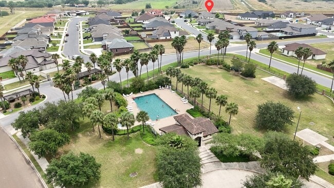 Building Photo - 2016 Santa Fe Cir