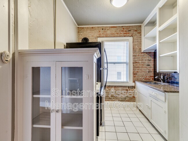 Building Photo - 429 NW 11th St